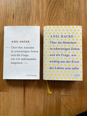 Two Axel Hacke Books in German. „Über den Anstand“ and „Über die Heiterkeit“